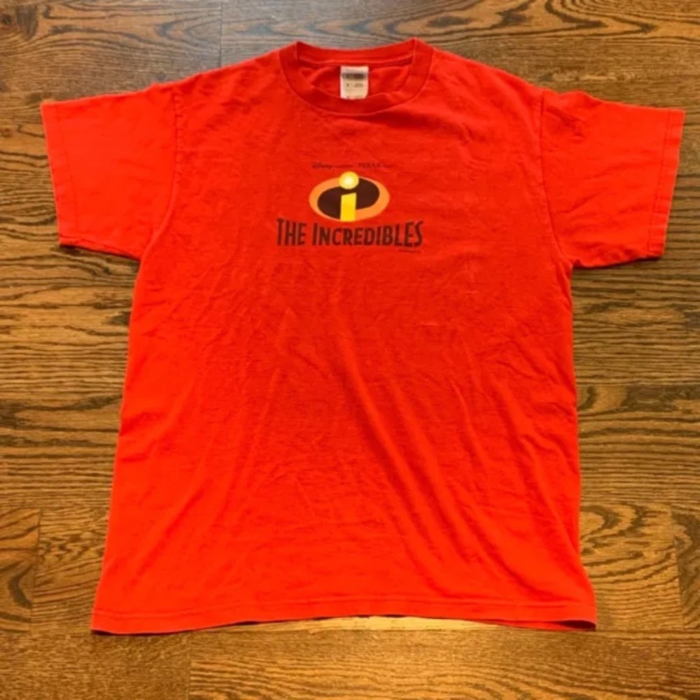 Near Vintage “The Incredibles” Red Unisex Adult Shirt, Disney Pixar, Size Medium